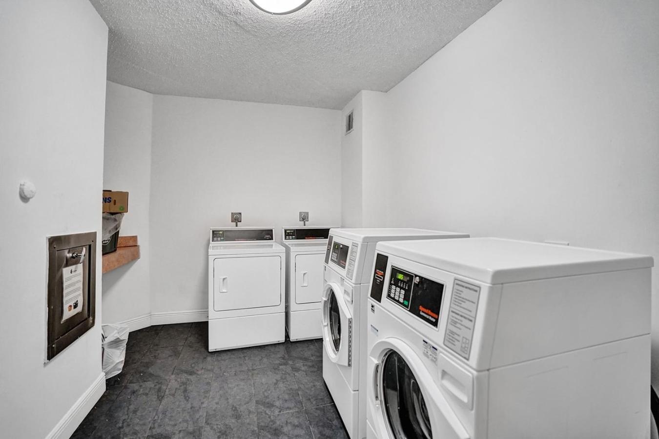 2Bd Condo Christmas Retreat Pool Beachside Hollywood Buitenkant foto