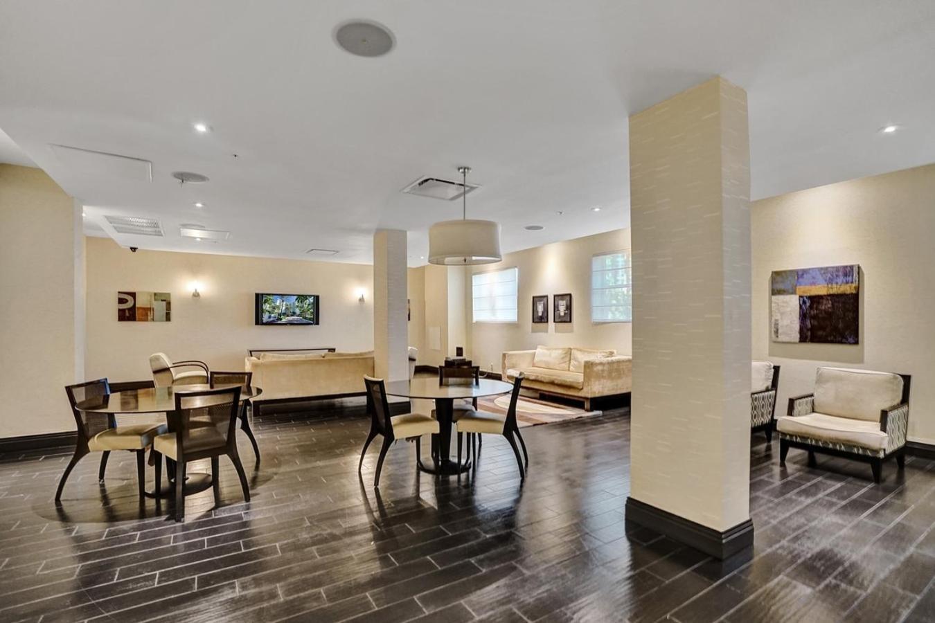 2Bd Condo Christmas Retreat Pool Beachside Hollywood Buitenkant foto