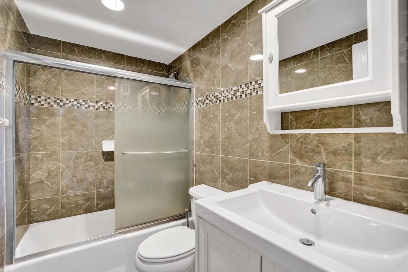2Bd Condo Christmas Retreat Pool Beachside Hollywood Buitenkant foto