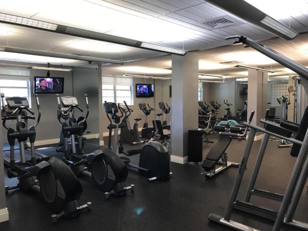 2Bd Condo Christmas Retreat Pool Beachside Hollywood Buitenkant foto