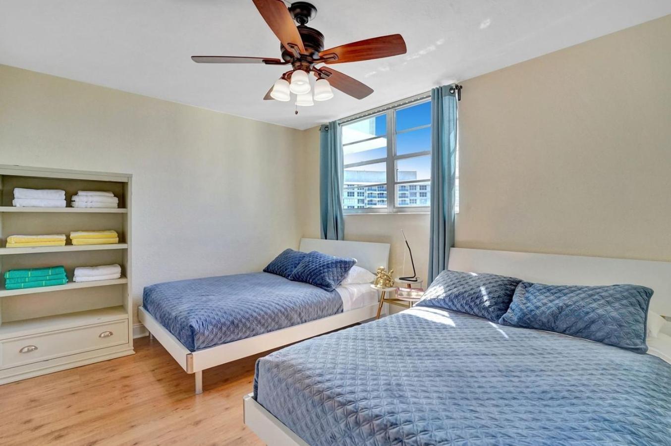 2Bd Condo Christmas Retreat Pool Beachside Hollywood Buitenkant foto