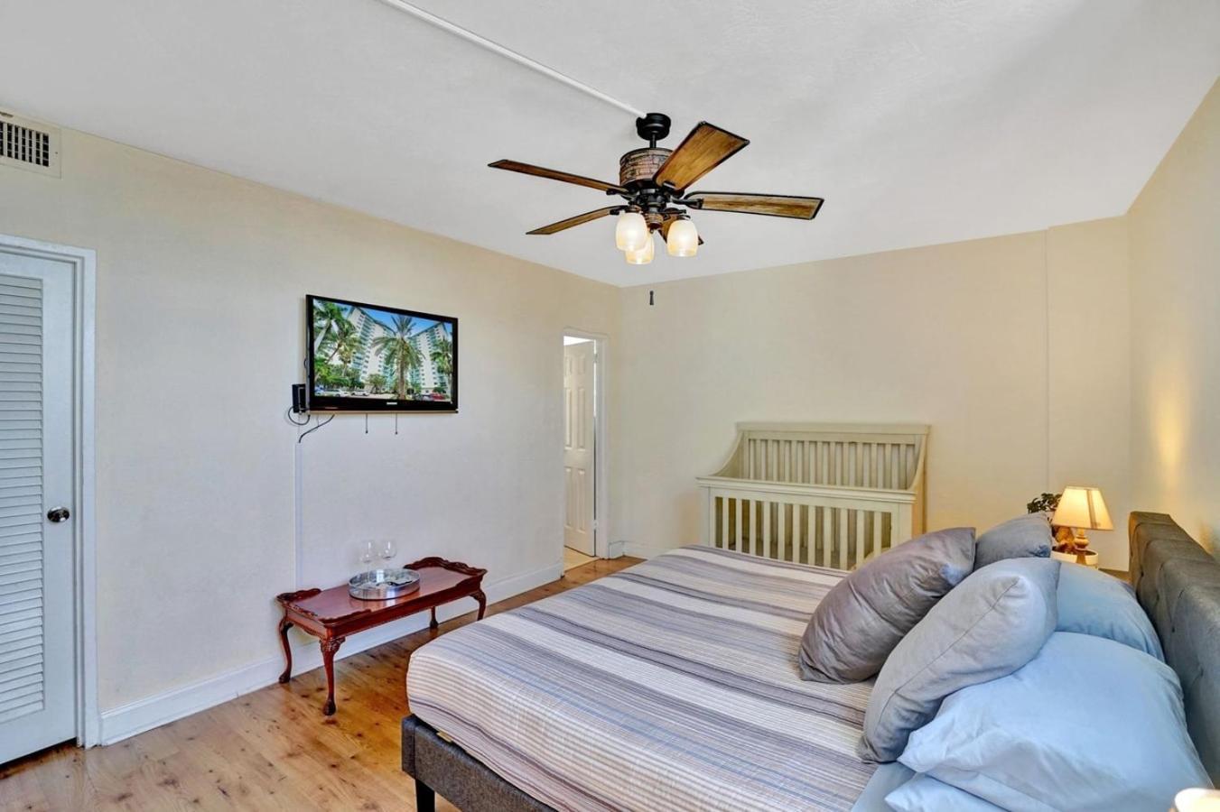 2Bd Condo Christmas Retreat Pool Beachside Hollywood Buitenkant foto